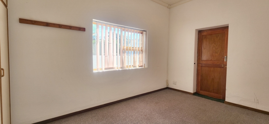 2 Bedroom Property for Sale in Bredasdorp Western Cape
